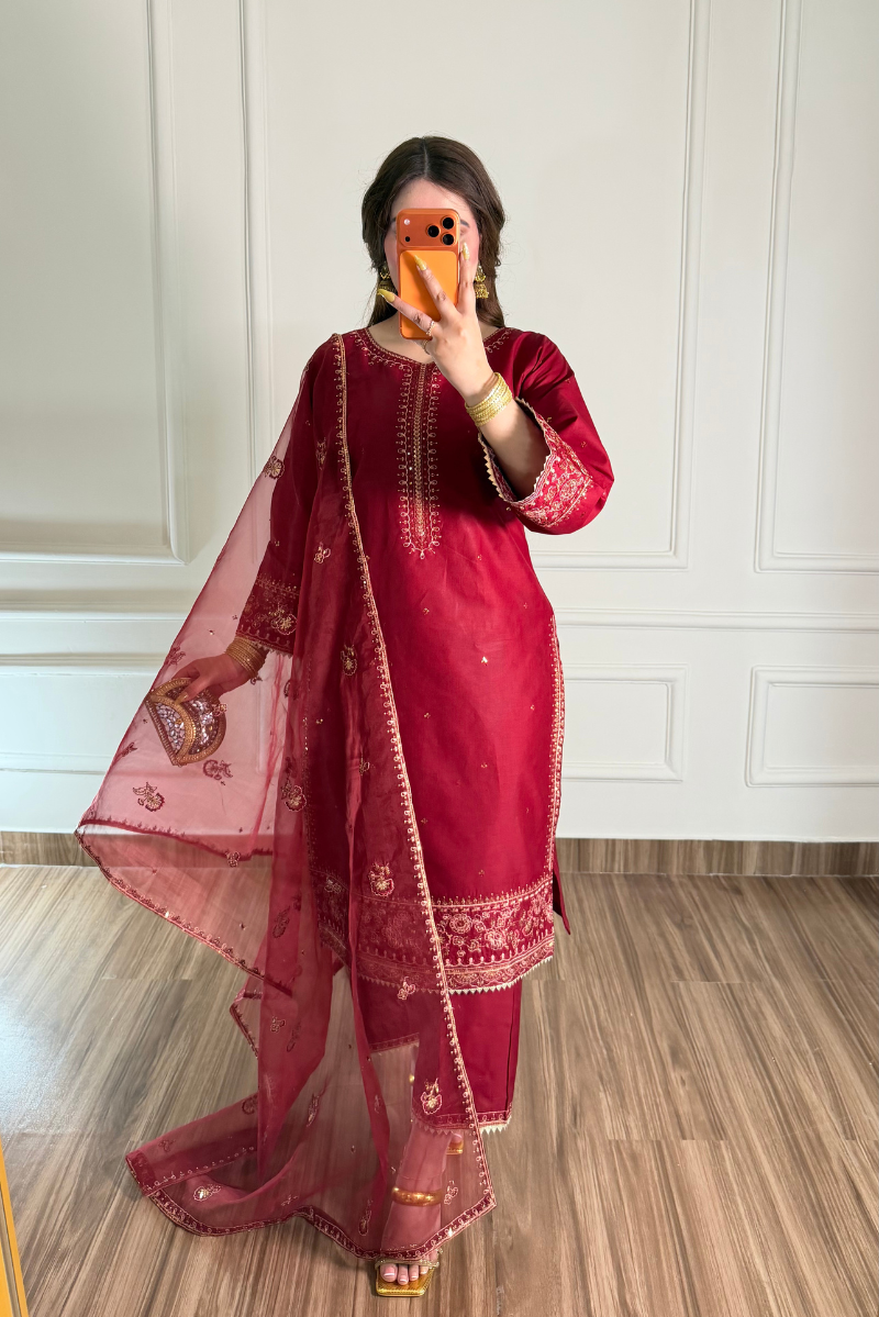 Elmire Maroon 3PC Stitched